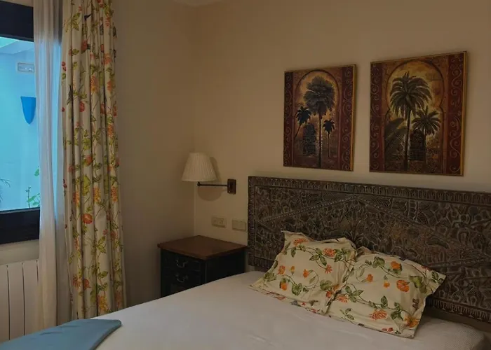 Gav Mondragon Ρόντα